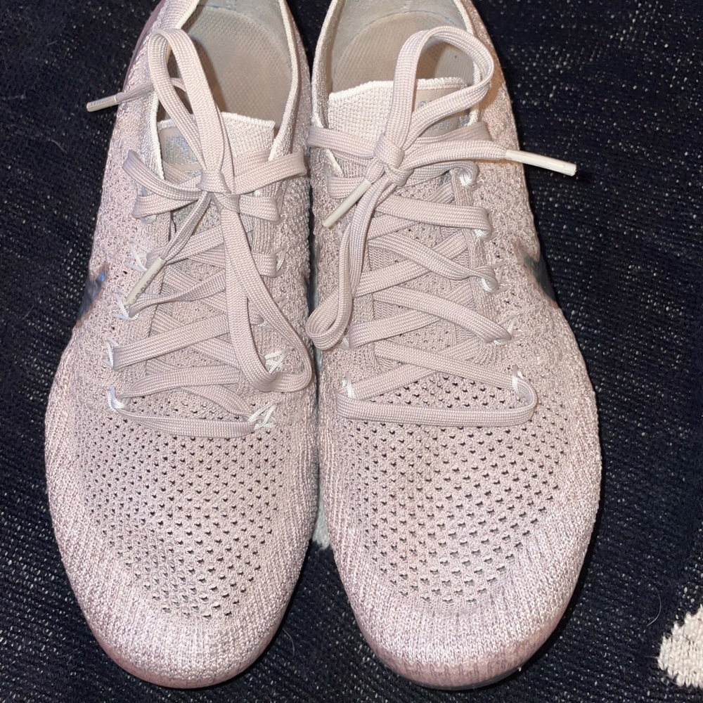 Exclusive color way VAPORMAX